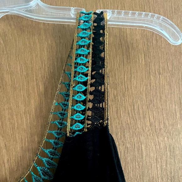 Maurice’s - black button down tank top with patterned straps and back - Size 2x - Picture 2 of 4